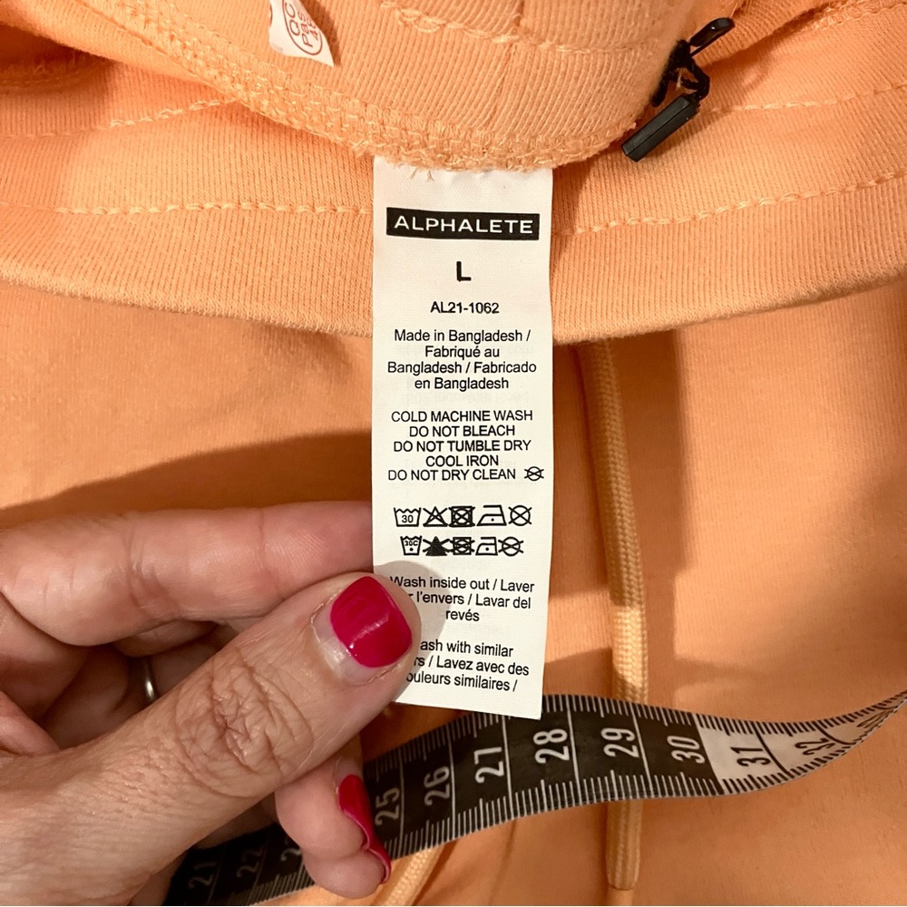 Alphalete NWPT L & S Essential Core women’s athletic shorts light orange - Picture 11 of 13